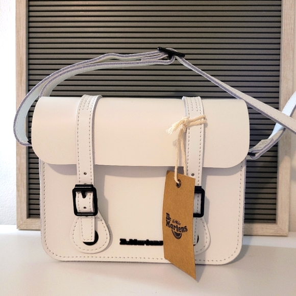 Dr. Martens Handbags - Final price🔥🔥Dr Martens white bag NWT